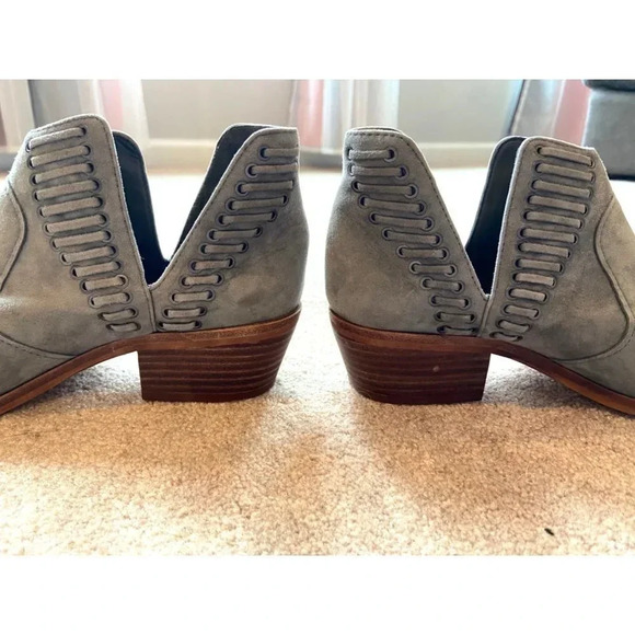Vince Camuto Pevista Gray Booties Size 6.5 - Picture 4 of 9